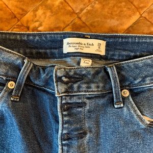 A+F Curve Love Skinny Jean